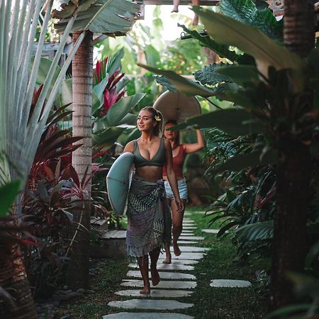 Seaside Tribe - Boutique Surf Stay & Retreat Tanah Lot Exterior foto